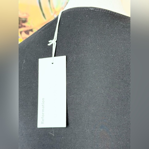 NWT Reformation Black Square Neck Long Sleeve Top Size M Stretch Tencel Lyocell - Picture 13 of 13